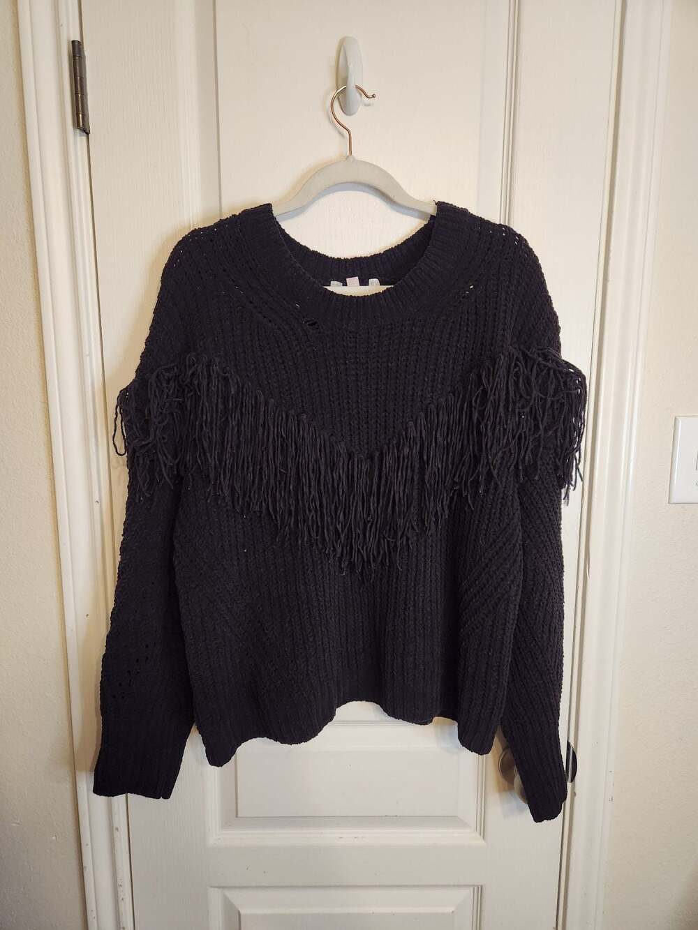 Plus size Black Chenille Fringe Long Sleeve Sweater